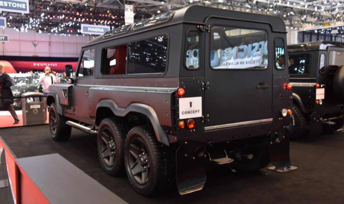 Land Rover Defender Flying Huntsman by Kahn Design is the ultimate off-roading machine