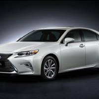 2016 Lexus ES facelift unveiled