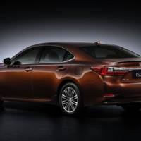 2016 Lexus ES facelift unveiled