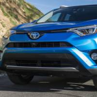 2016 Toyota RAV4 Hybrid unveiled