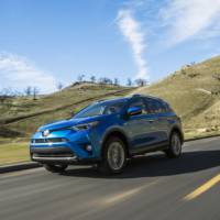 2016 Toyota RAV4 Hybrid unveiled