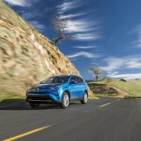 2016 Toyota RAV4 Hybrid unveiled