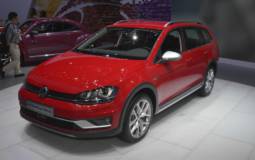 2017 Volkswagen Golf SportWagen Alltrack announced
