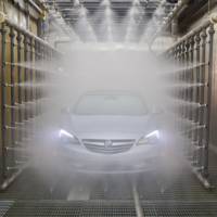 Buick demonstrates that the new Cascada is waterproof