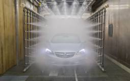 Buick demonstrates that the new Cascada is waterproof