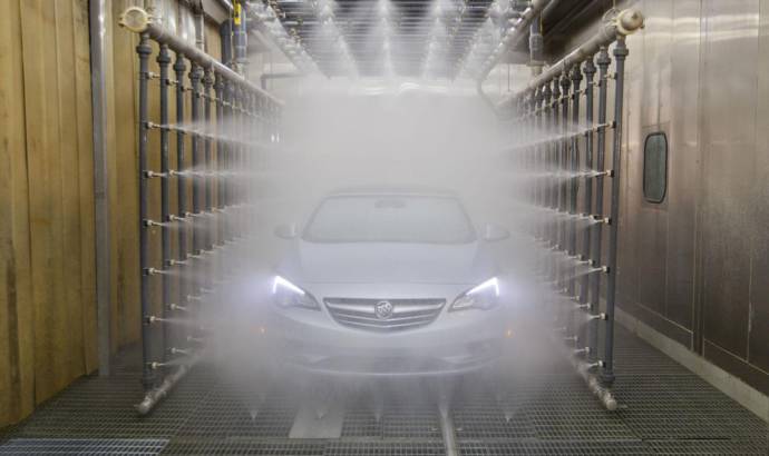 Buick demonstrates that the new Cascada is waterproof