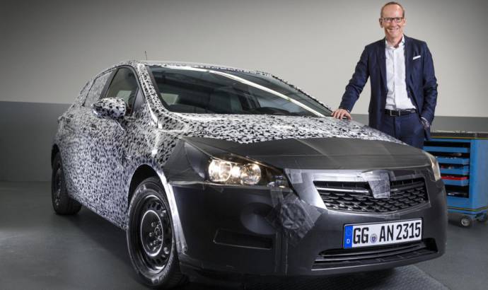 2016 Opel Astra official teasers