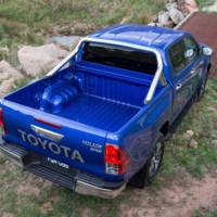 2016 Toyota Hilux officially unveiled