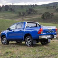 2016 Toyota Hilux officially unveiled