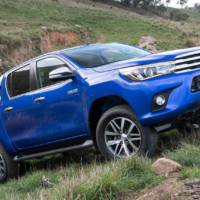 2016 Toyota Hilux officially unveiled