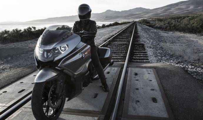 BMW Motorrad Concept 101 unveiled