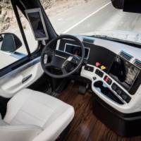 Freightliner Inspiration Truck is first legal autonomous car