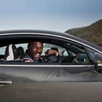 Idris Elba sets new UK land speed record in a Bentley