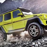 Mercedes G500 4x4 and Ford Raptor off-road battle