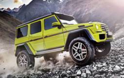 Mercedes G500 4x4 and Ford Raptor off-road battle