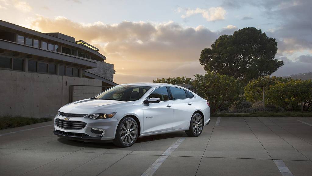 2016 Chevrolet Malibu weighs 300 pounds less