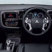 2016 Mitsubishi Outlander PHEV facelift introduced