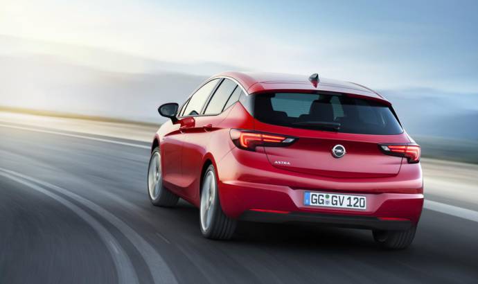 2016 Opel Astra official info and photos