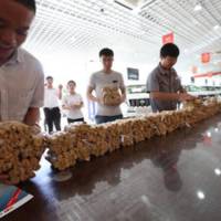 Chinese man paid his car with coins