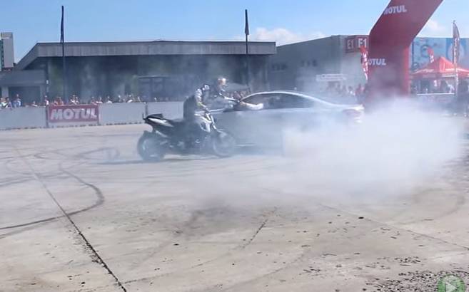 Chris Pfeiffer and Claudiu David shake their hands while drifting (+Video)