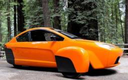 Elio P5 three-wheeler will return 84 mpg