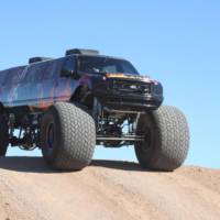 Ford Excursion - Monster truck or limousine?