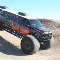 Ford Excursion - Monster truck or limousine?