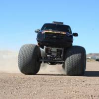 Ford Excursion - Monster truck or limousine?