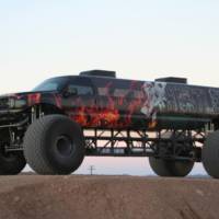 Ford Excursion - Monster truck or limousine?