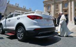 Hyundai Santa Fe Convertible is the new Pope mobile