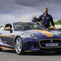 Jaguar F-Type Coupe deploys parachute for Bloodhound SSC