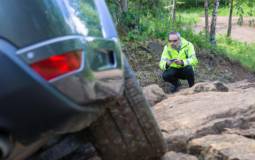 Land Rover offers autonomous solution for three-point turn