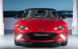 Mazda MX-5 weight distribution demonstrated