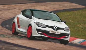 Renault Megane RS 275 Trophy R tested on track