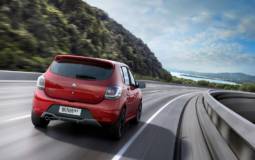 Renault Sandero RS officially unveiled