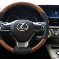 2016 Lexus ES 350 and ES 300h - Official pictures and details