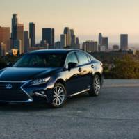 2016 Lexus ES 350 and ES 300h - Official pictures and details