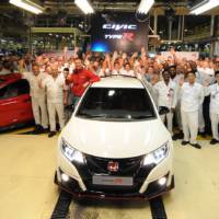 Honda Civic Type R rolls of the line at Swindon plant