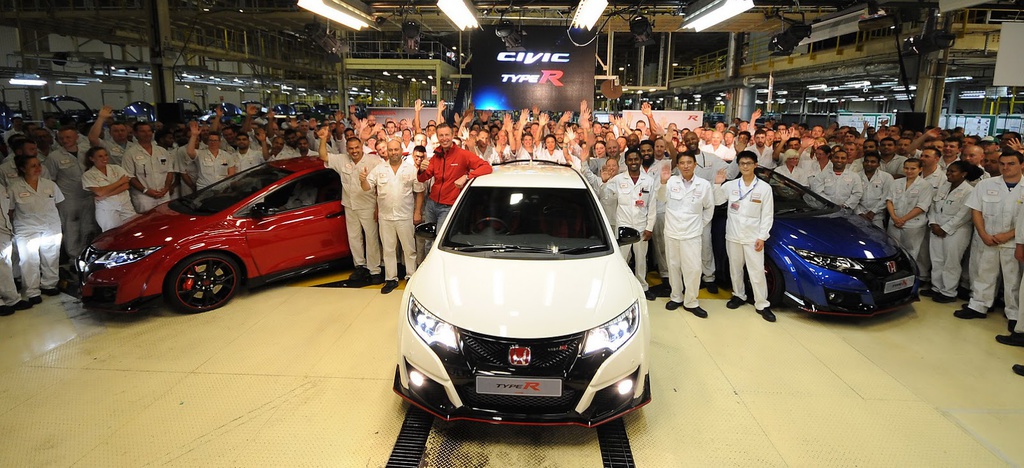 Honda Civic Type R rolls of the line at Swindon plant