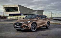 Infiniti Q30 production version unveiled