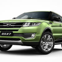 Landwind X7 is a Chinese Range Rover Evoque copycat