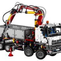 Mercedes-Benz Arocs 3245 by LEGO