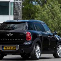 Mini Countryman Cooper D Bussines introduced in UK