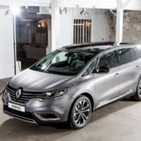 Renault Espace Initiale reviewed by the Germans