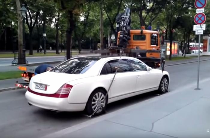 BIG FAIL: Tow truck versus Maybach 62S