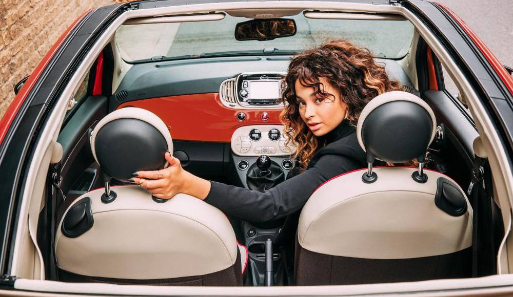Ella Eyre launches 2016 Fiat 500 in UK
