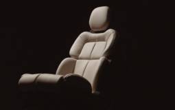 Lincoln 30-way adjustable seats introduced