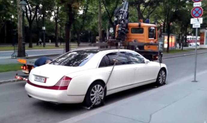 BIG FAIL: Tow truck versus Maybach 62S