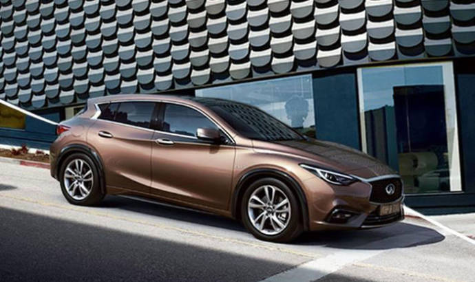 Infiniti Q30 revealed in another photo