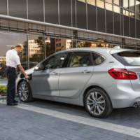 2016 BMW 225xe Active Tourer plug-in hybrid - Official pictures and details